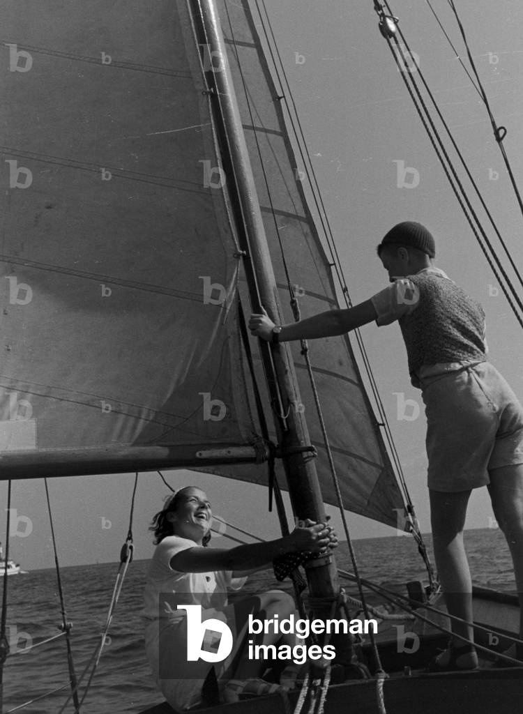 A summer day at the Baltic Sea, Germany 1930s (b/w photo)