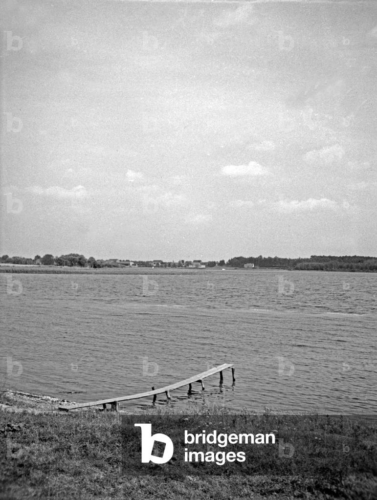 At Kroetensee lake in Masuria, East Prussia, 1930s (b/w photo)