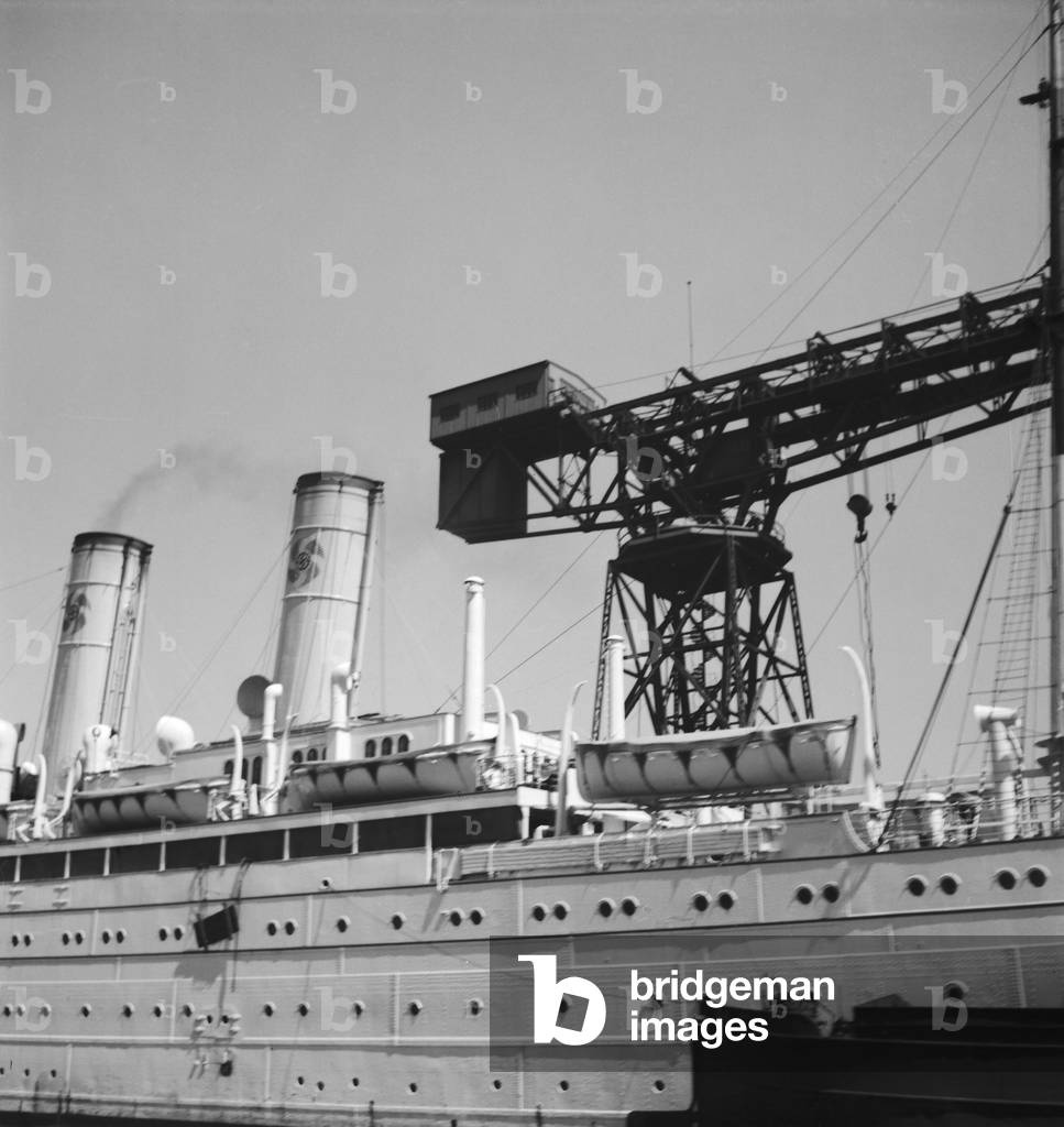 Ships at Hamburg harbor, Germany 1930s (b/w photo)