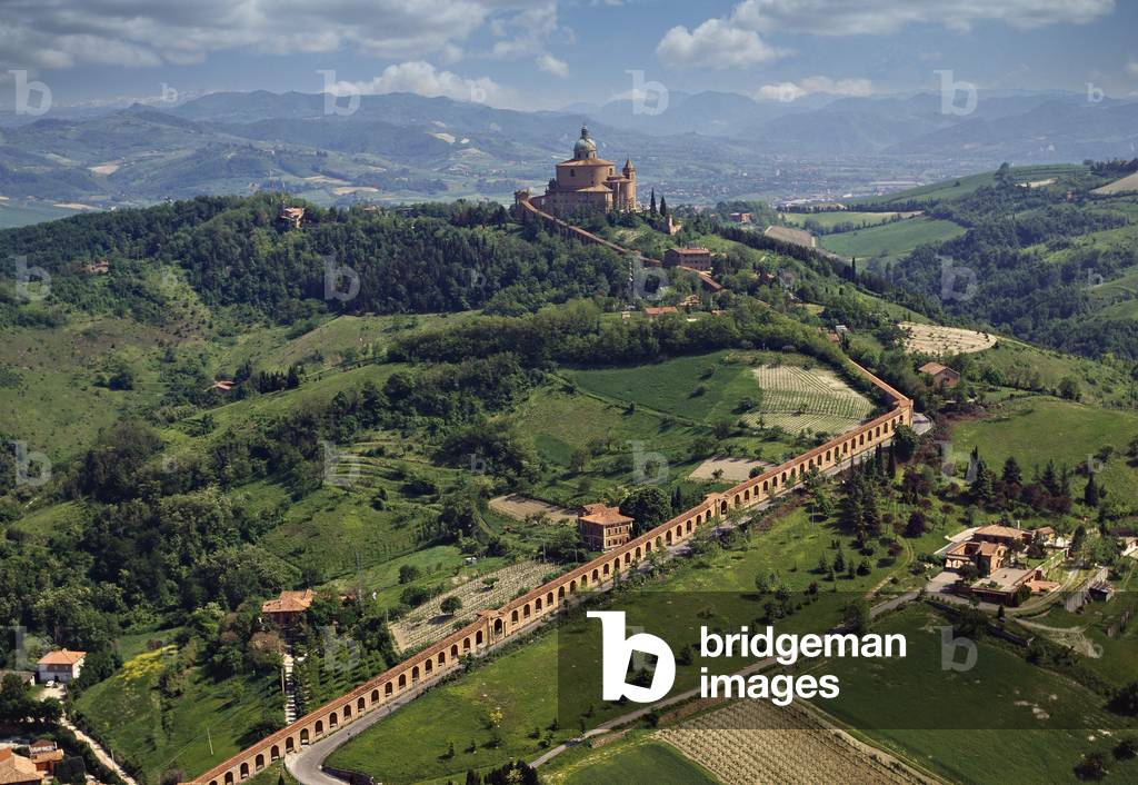 S. Luca e portico, Bologna, Italy (photo)