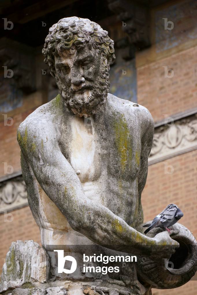 Statue of the Crostolo, Reggio Emilia, Emilia-Romagna, Italy (photo)