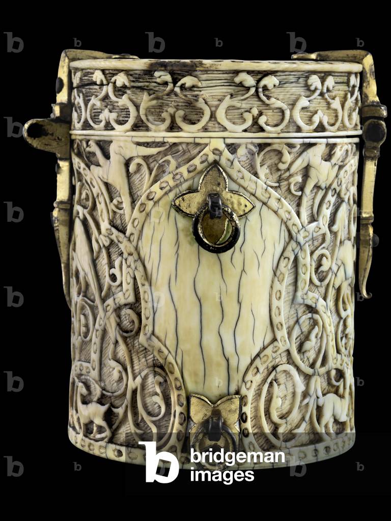 islamic art-cylindrical box-carved ivory-inv.n.15443-Sicily 12th century-MIA - 08 07 09 063