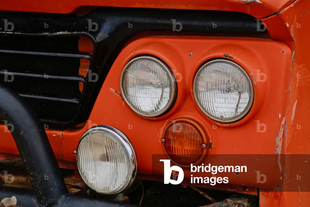 Red Grill Headlights