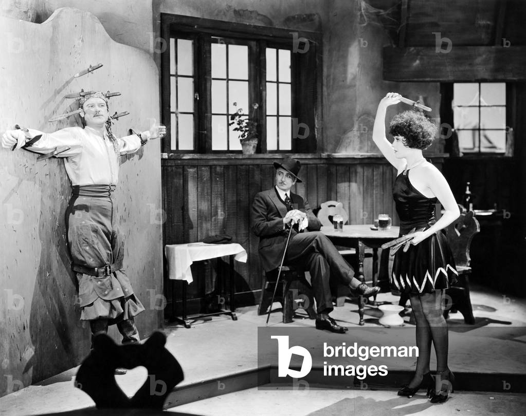 Lanceuse de couteaux