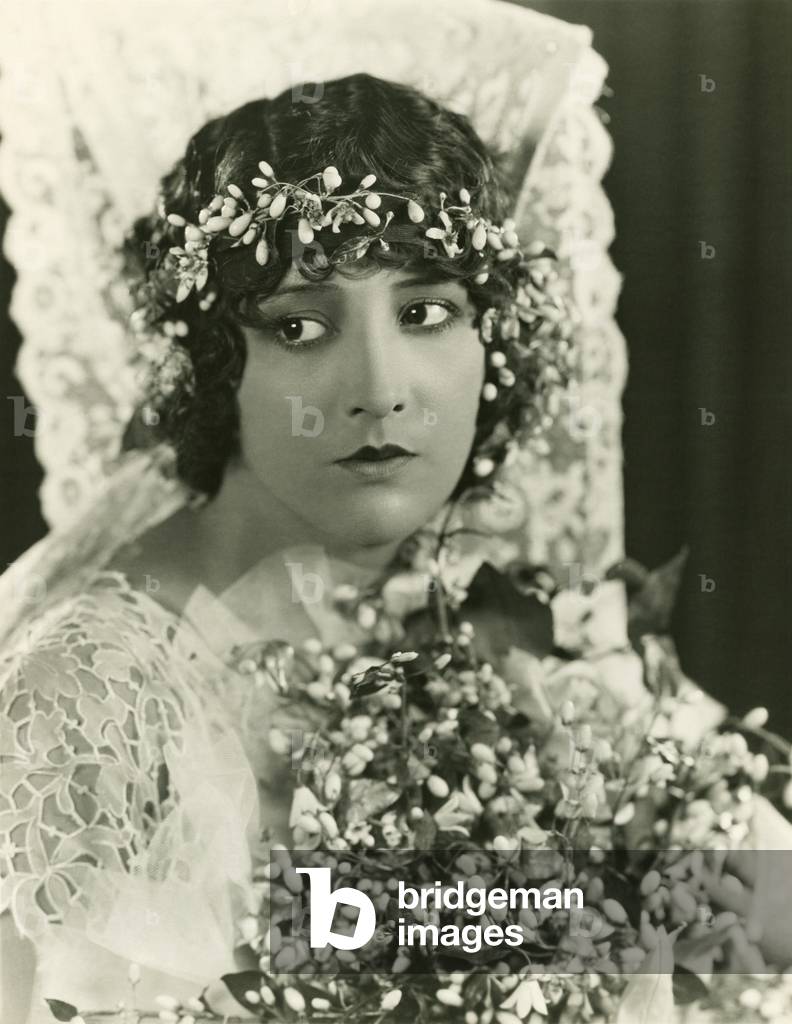 Bride to be - (ov40)