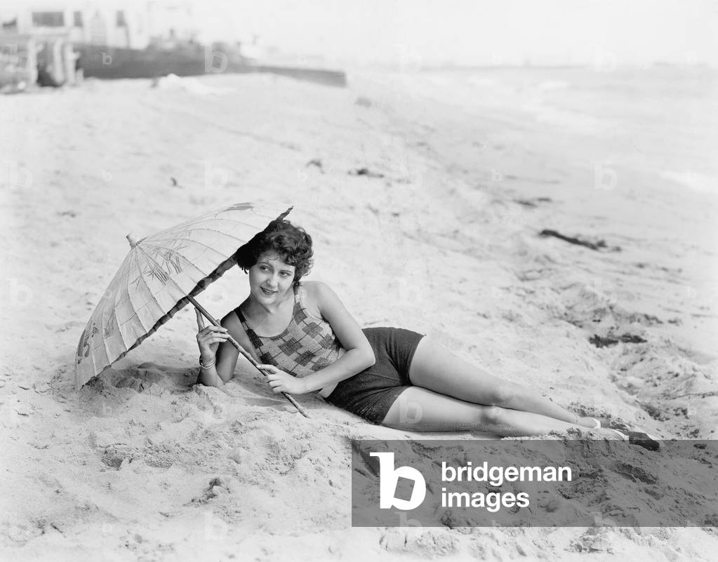 Femme sur la plage