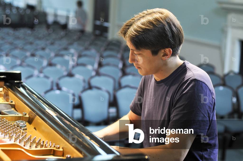 Classical pianist Freddy Kempf