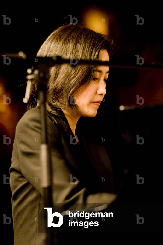 Eriko Ishihara playing the piano