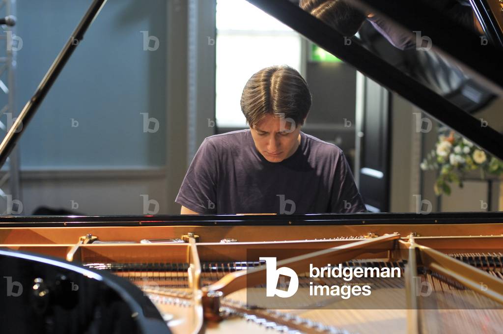 Classical pianist Freddy Kempf