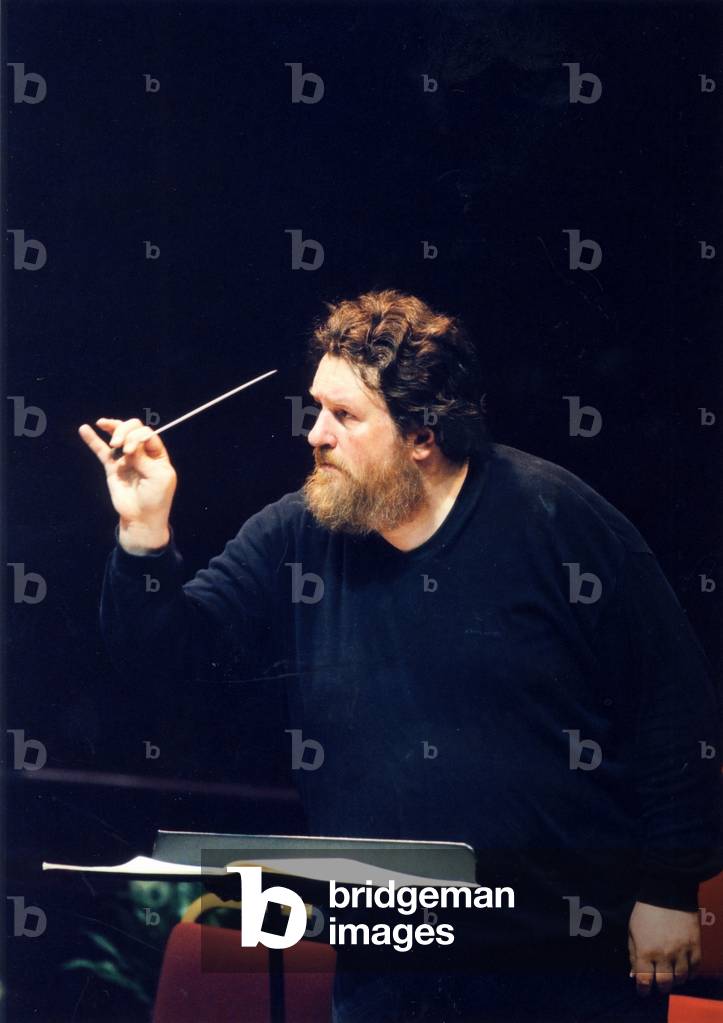 Oliver Knussen English conductor