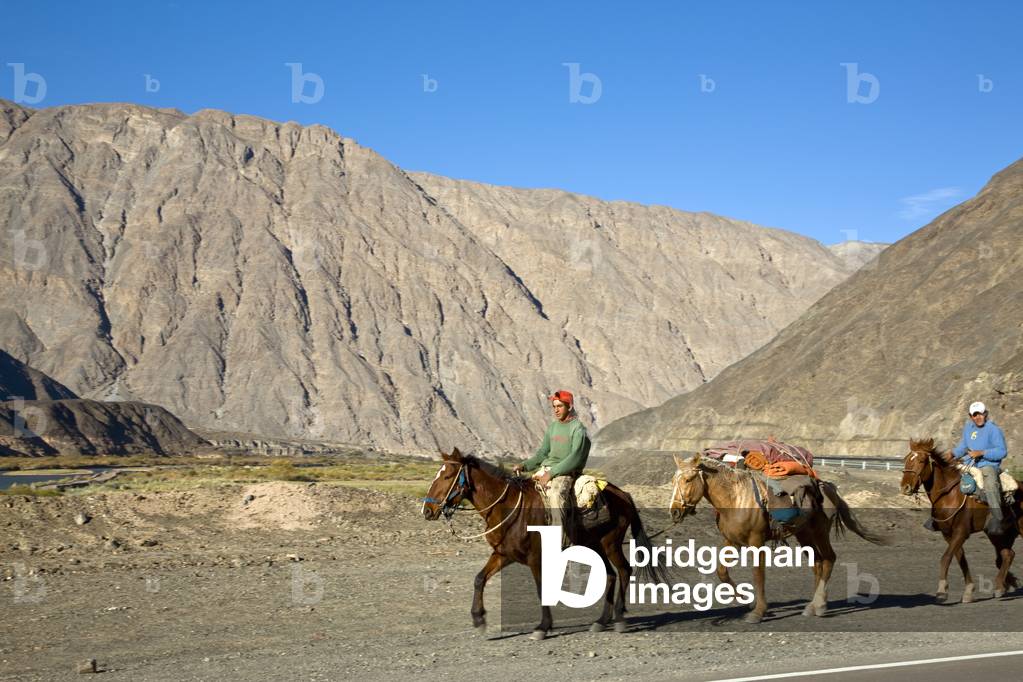 Gauchos in Valle del Tigre en route to Barreal, Argentina (photo)
