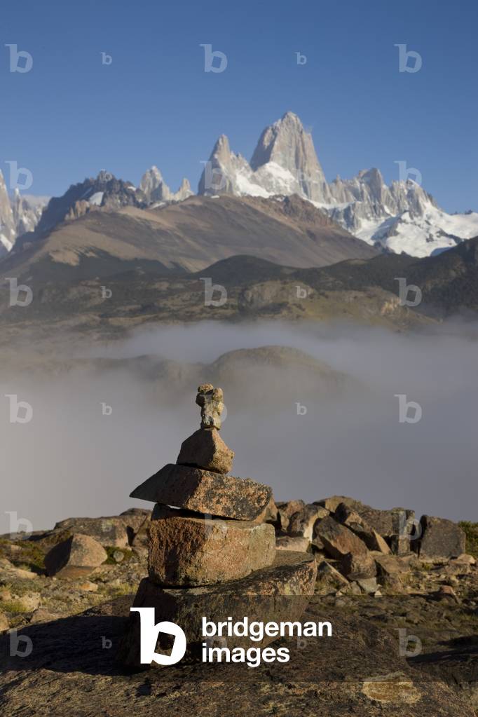 Mount Fitzroy range seen from the Los Condores trail (photo)