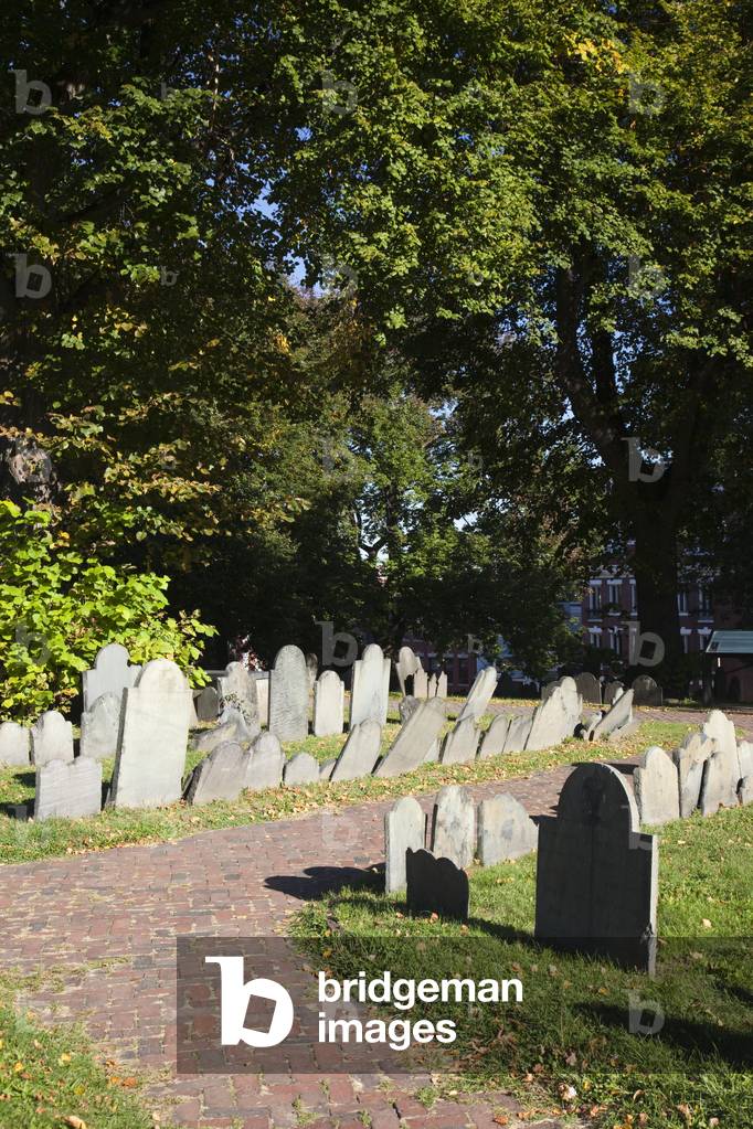 Walkway through Copps Hill Ground, Charlestown, Boston, USA (photo)
