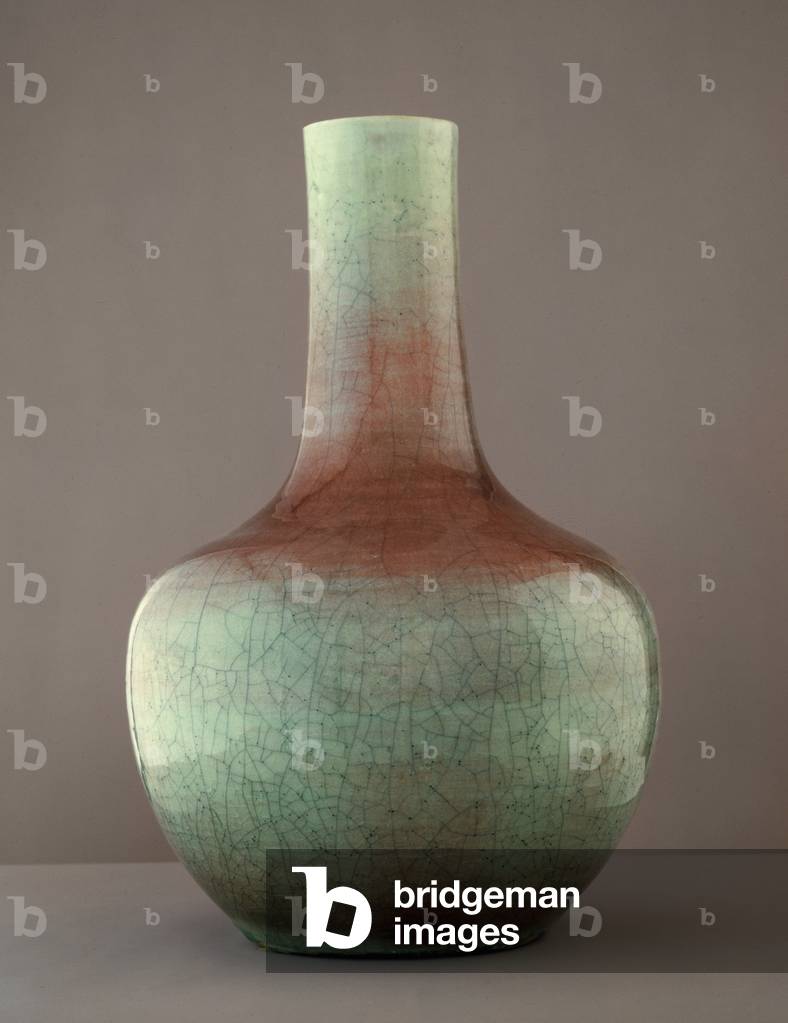 Coloured glazed vessel (earthenware)