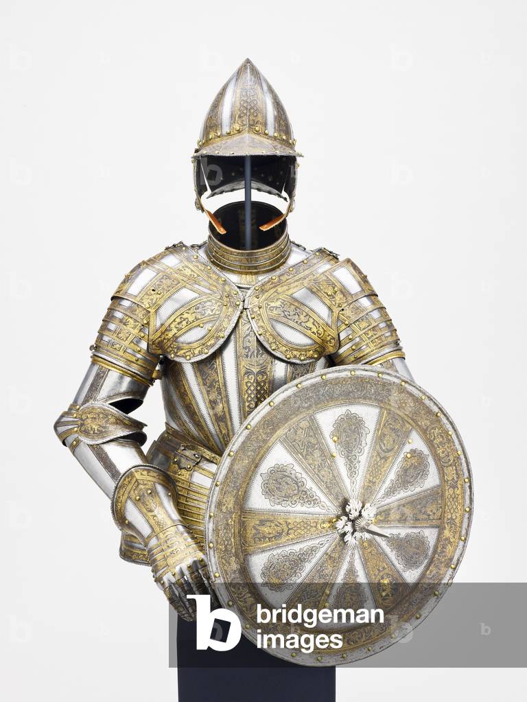 Half armour and targe for service on foot, c.1600 (steel with gilding, brass, and leather, etched and gilded)