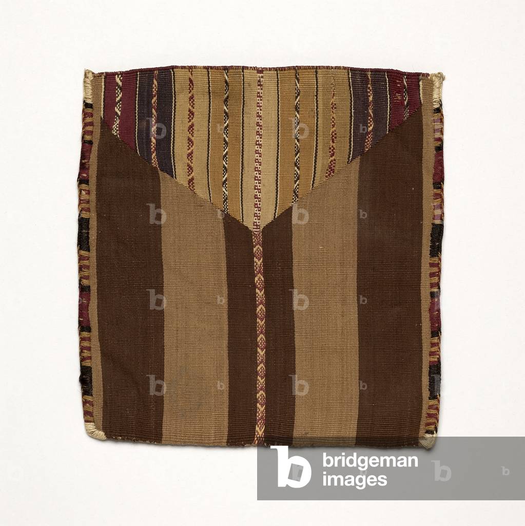 Coca Bag, 1532-1650  (cotton & camelid wool, slit tapestry weave with bands of two-colour complementary weft plain weave with three-span floats, joined with camelid wool in cross-knit loop & overcast stitches)