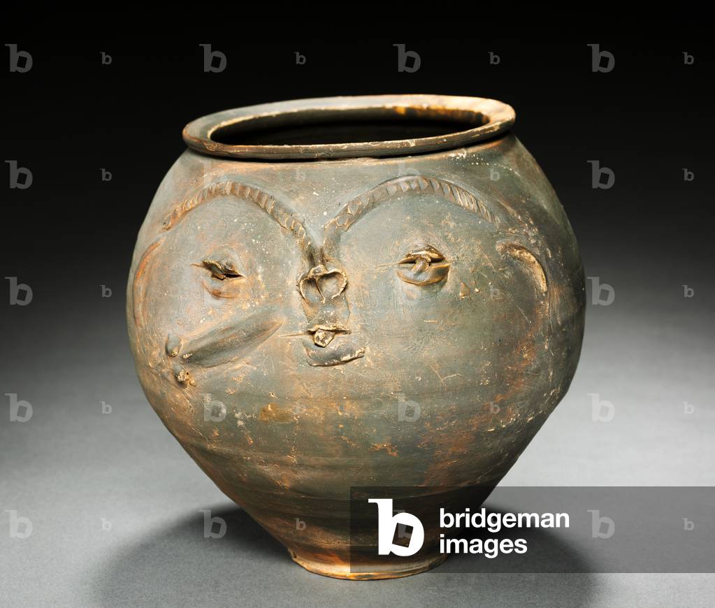 Face Urn, Cologne, 25-50 (reddish ware with grey burnished slip) 