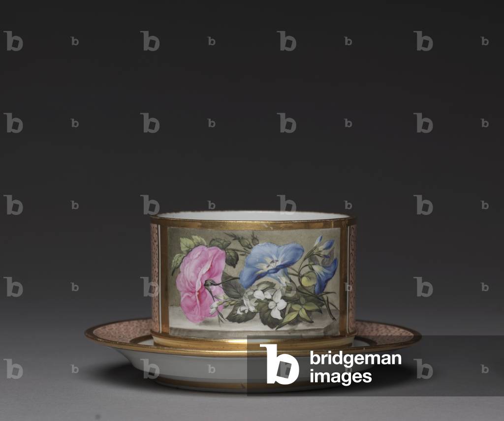 Dish, made by Worcester Porcelain Factory, c.1810 (soft-paste porcelain)


