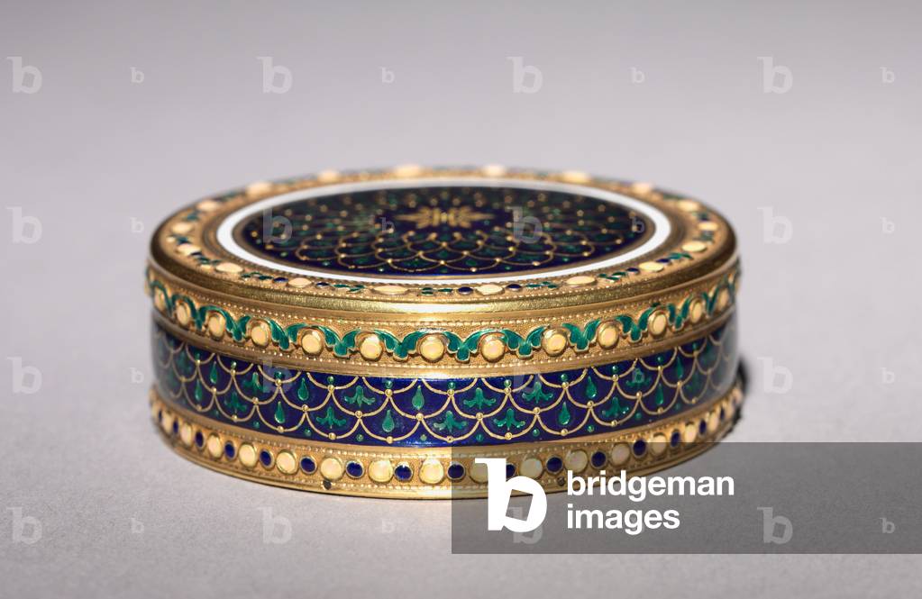 Round Box, 1779-80 (enamel on gold)


