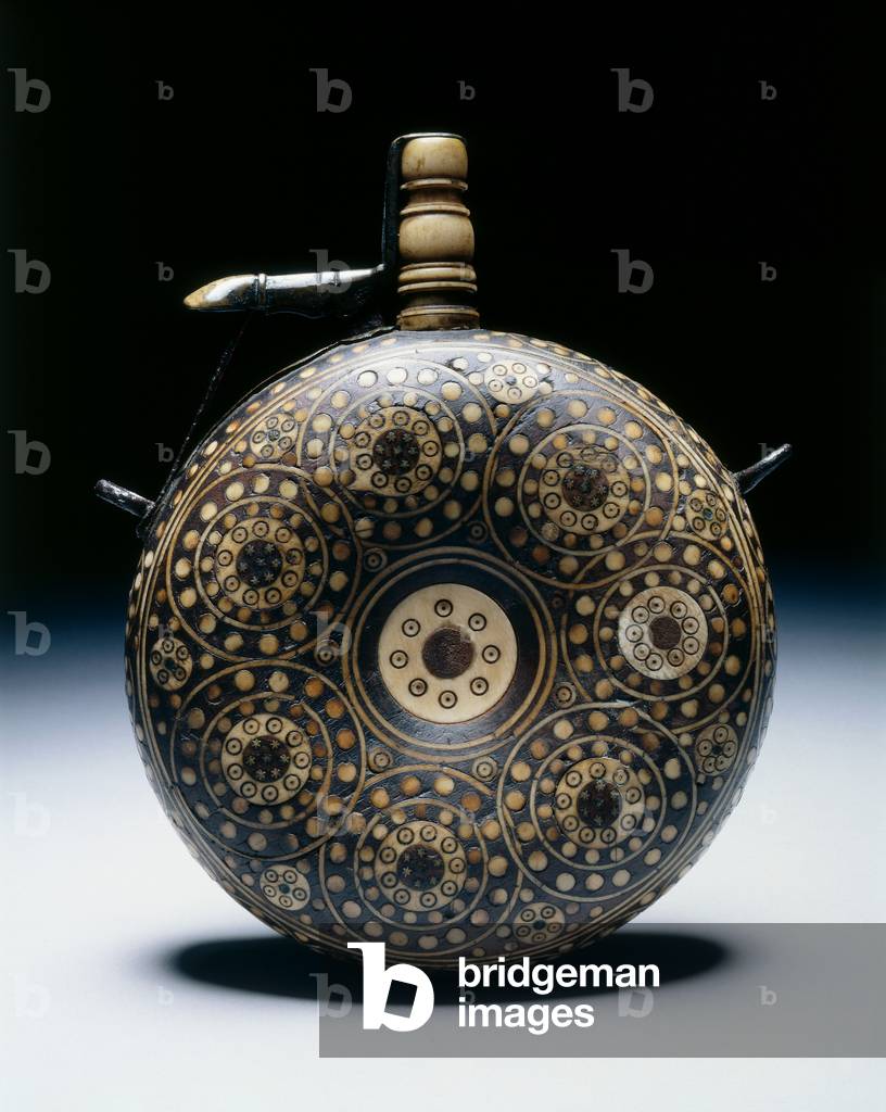 Powder flask, c.1620-50 (walnut with horn, bone, brass & iron)