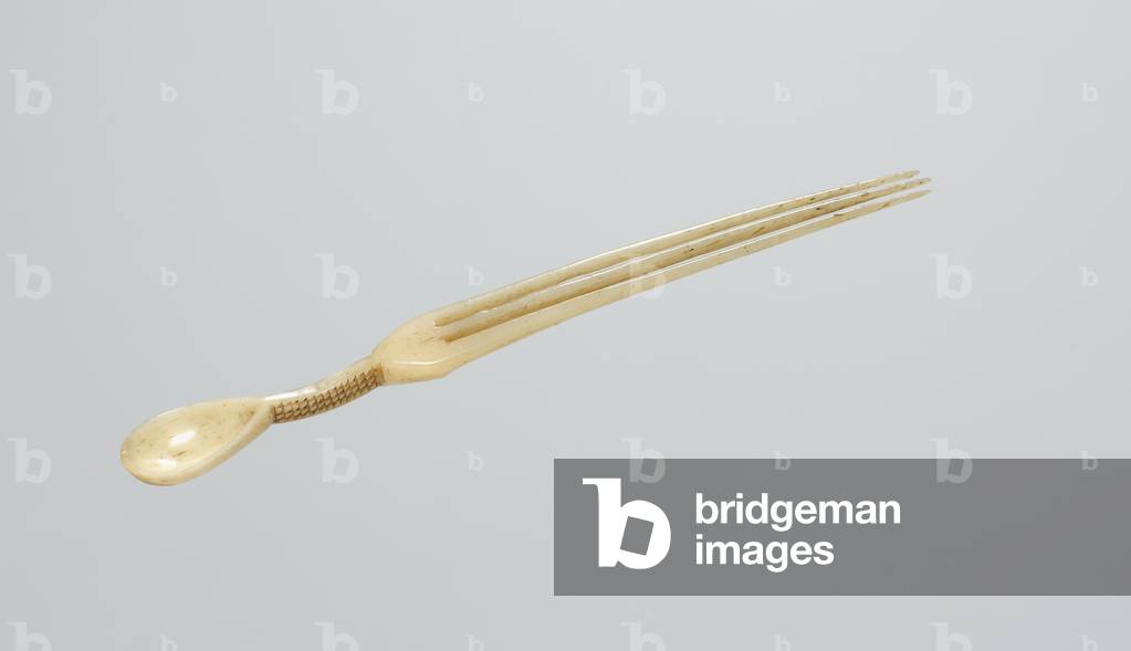 Snuff Spoon/Comb, late 1800s (bone) 