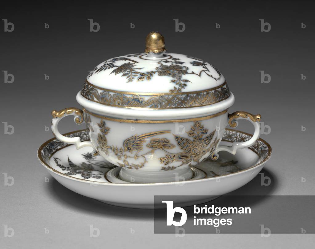 Covered Bowl and Dish, manufacturer Meissen Porcelain Factory, Germany, 1730-1740 (gilt porcelain) 