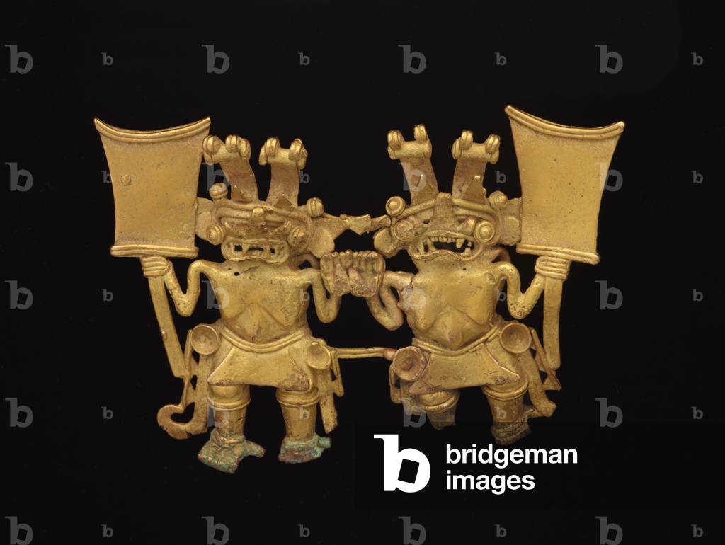 Pendant with two figures, c.700-1520 (gold-copper alloy tumbaga)