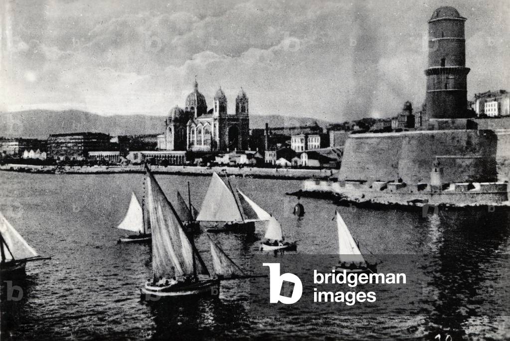 Fort Saint-Jean (Saint-Jean) and Basilica Cathedrale Sainte-Marie Maggiore (Sainte-Marie-Maggiore) in Marseille, Bouches-du-Rhone (Bouches du Rhone), Provence-Alpes-Cote d'Azur (Provence Alpes Cote d'Azur), France around 1920.