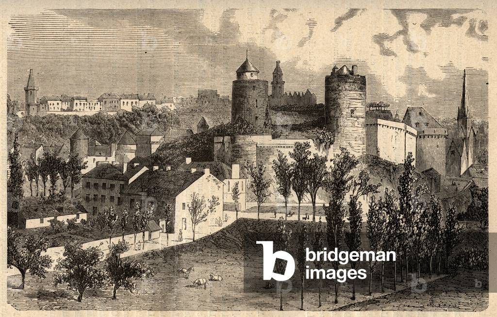 Fougeres vue generale - Bretagne - engraving in “” PATRIE” - DESCRIPTION PICTUREQUIREQUE DE LA FRANCE EN 6 VOLUES BY LUCIEN HUARD - end 19th century