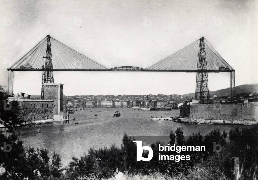 View of the Pont Transbordeur in Marseille, Bouches-du-Rhone (Bouches du Rhone), Provence-Alpes-Cote d'Azur (Provence Alpes Cote d'Azur), France around 1920.