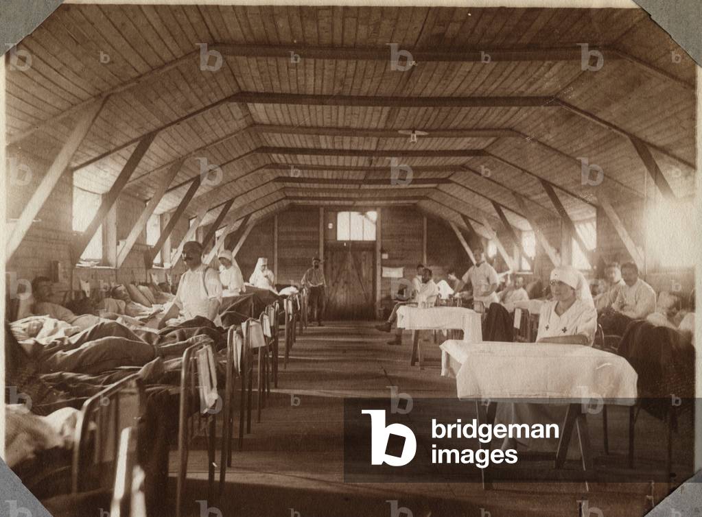 Immagine di Fotografia "Prima guerra mondiale 1914-1918: soldati feriti e infermieri della croce rossa frances