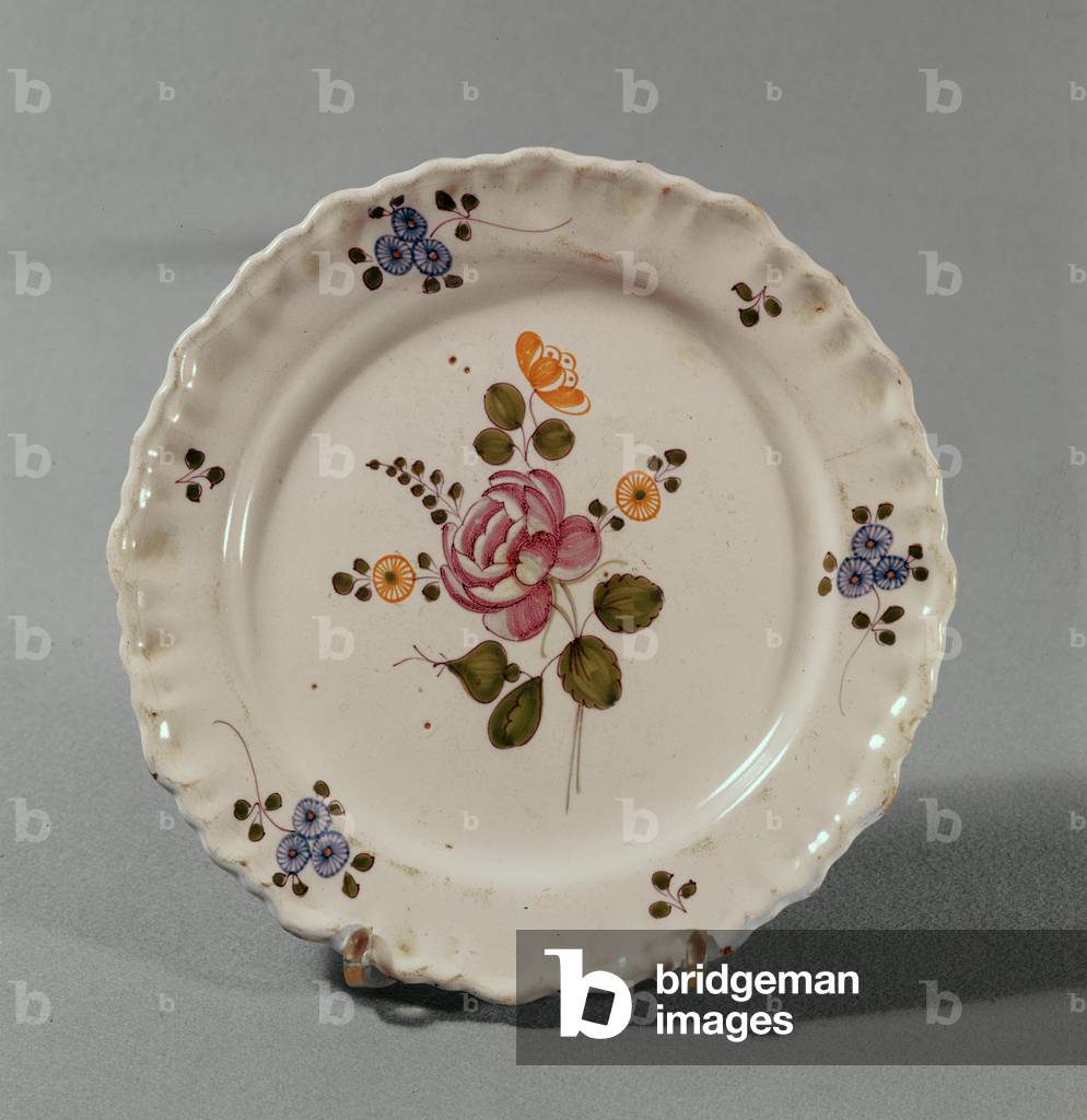 Teller mit dem Motiv “Bordeaux Rose” aus dem J. Hustin Werkstatt in Bordeaux, nach 1744 (Keramik)