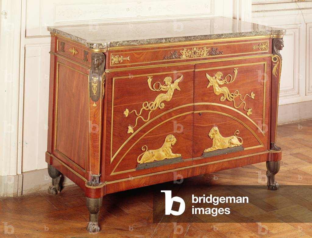Bild von Möbel "Kommode im Salon von Hortense de Beauharnais (1783-1837) (Holz", 18. Jahrhundert von Guillaume