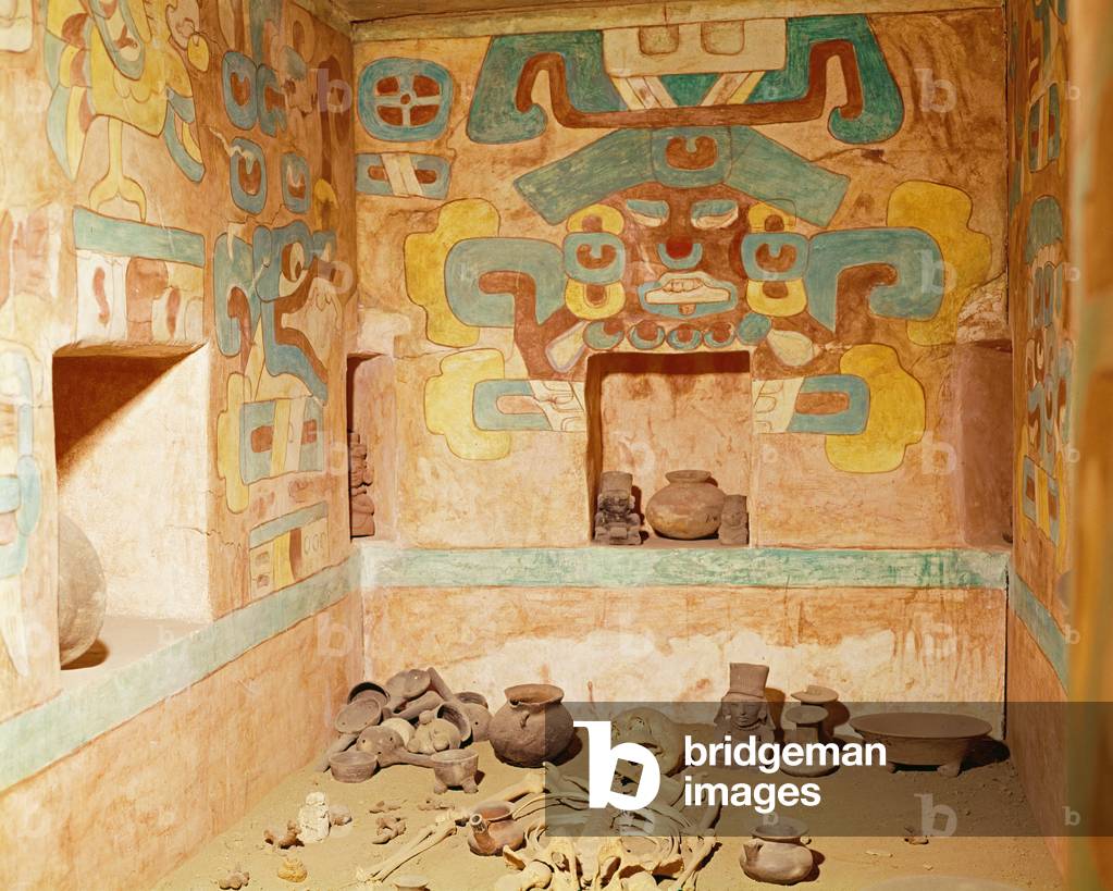 Reconstruction of Tomb 104 from Monte Alban, containing a skeleton (photo)
