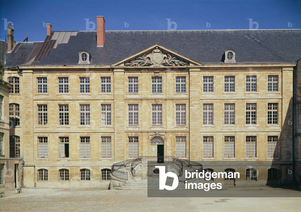 Exterior view of the Musee Saint-Remi (photo)