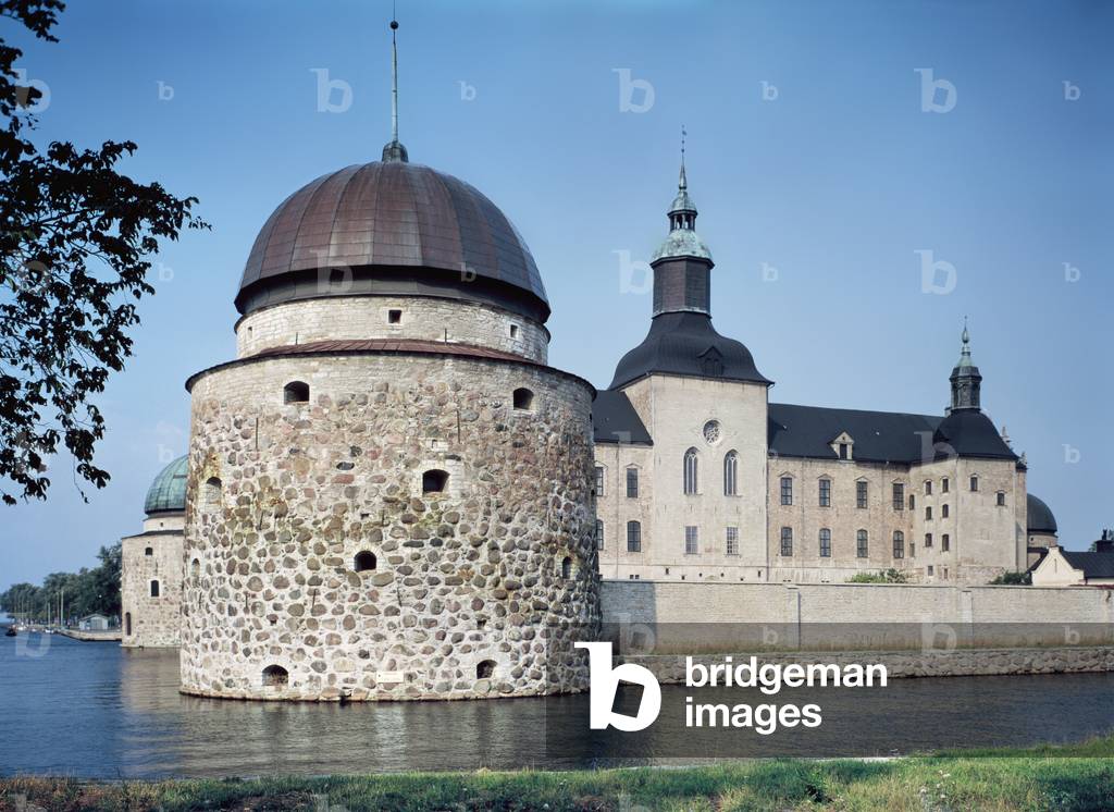 View of Vadstena Castle, built in 1545 (photo)