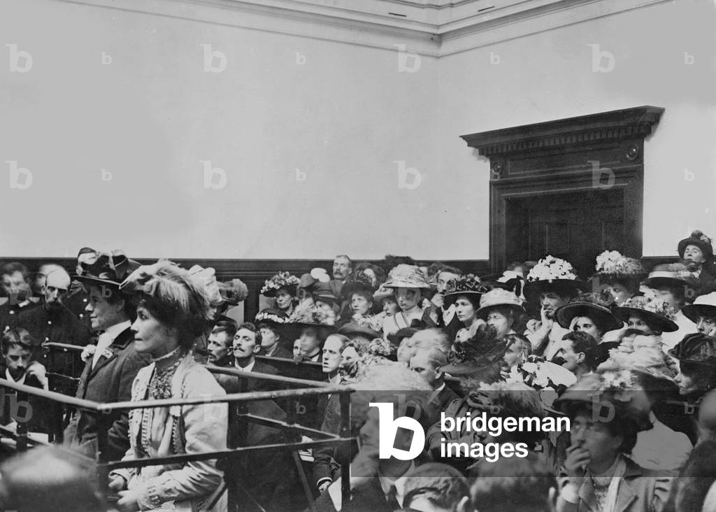 Evelina Haverfield and Mrs Pankhurst at Bow Street, c.1909 (b/w photo)