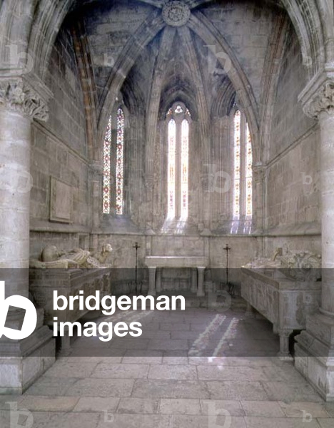 Girola Chapel and tombs (photo)