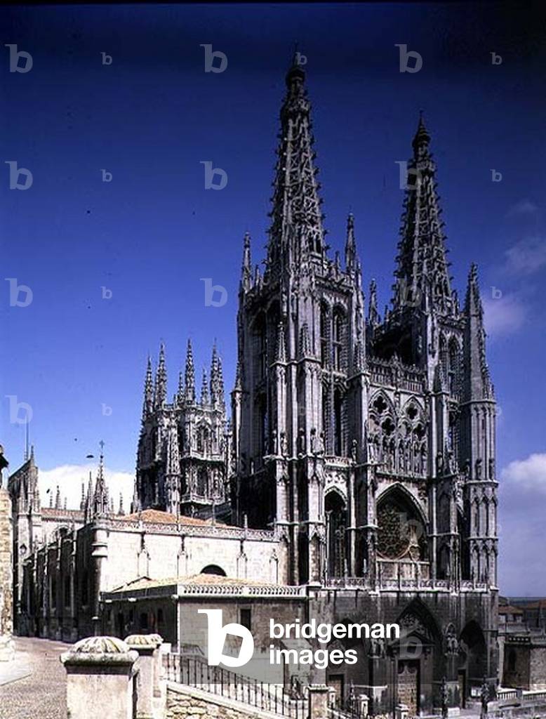 View of the West Facade, consecrated in 1260, the upper stages and spires added by Juan de Colonia in 1442-58 (photo)