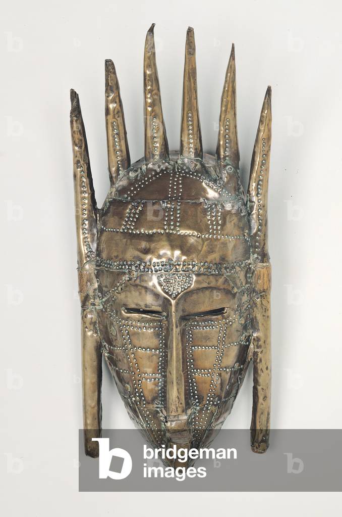 Image of Sculpture depicting Mask by African Artist