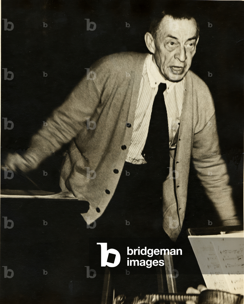 Sergei Rachmaninov conducting orchestra