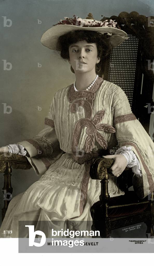 Alice Roosevelt Longworth - portrait, 1904