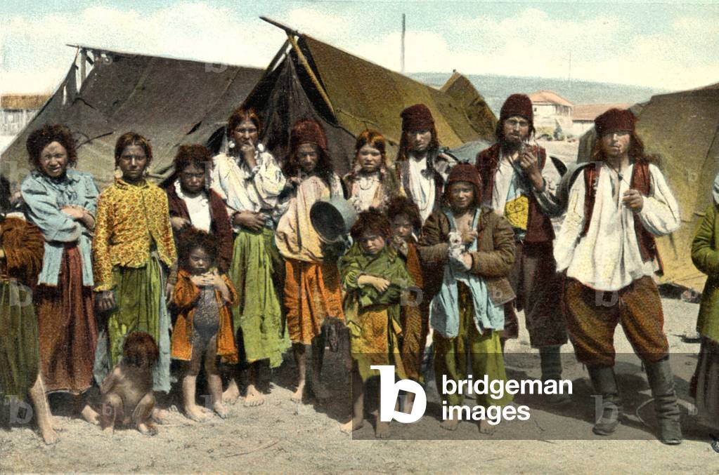 Romanian Gypsies early 20th century (postcard)