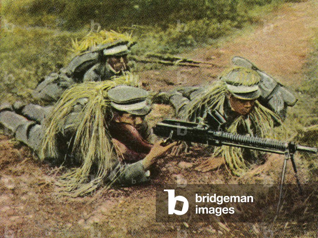 Japanese infantrymen with light machine guns