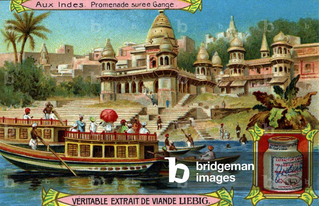 Promenade on the Ganges, India