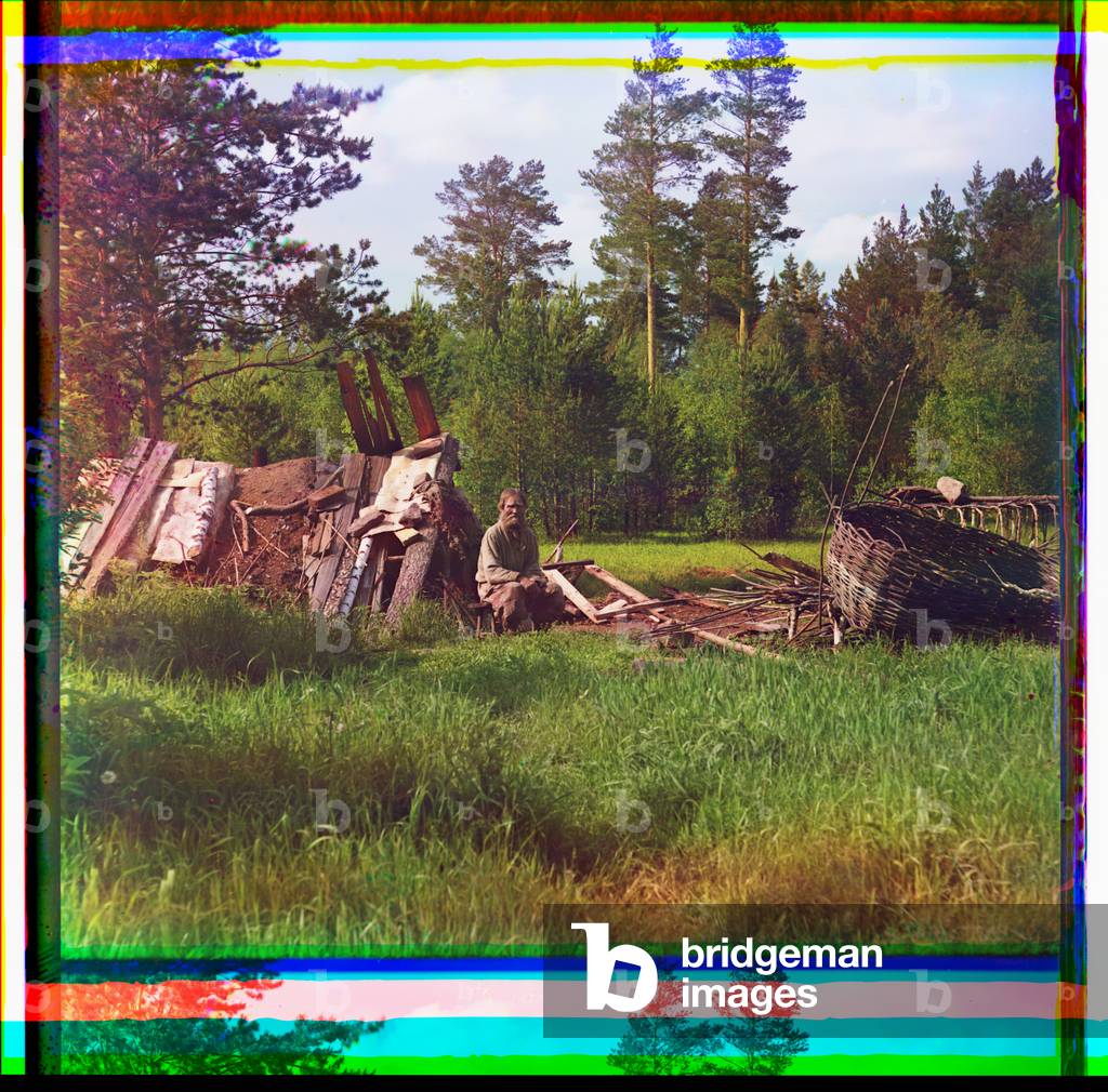 Settlers' hut, Ural Mountains Region, Russia, 1912 (photo)