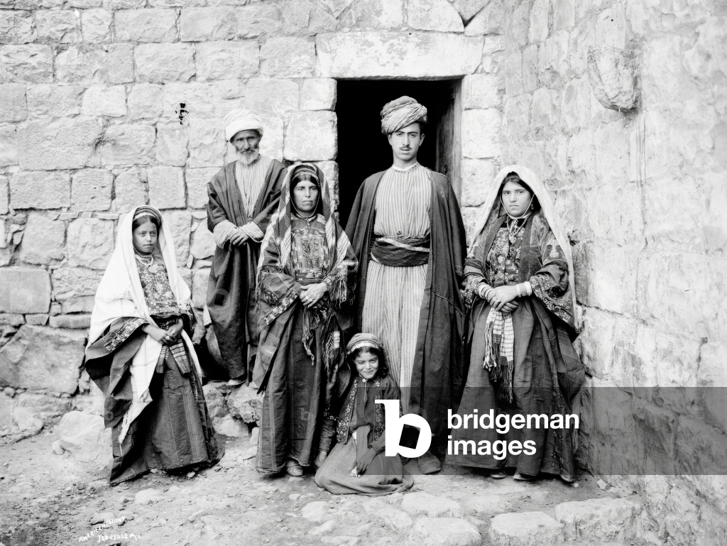 Palestinian family in Ramallah, c.1910 (b/w photo)