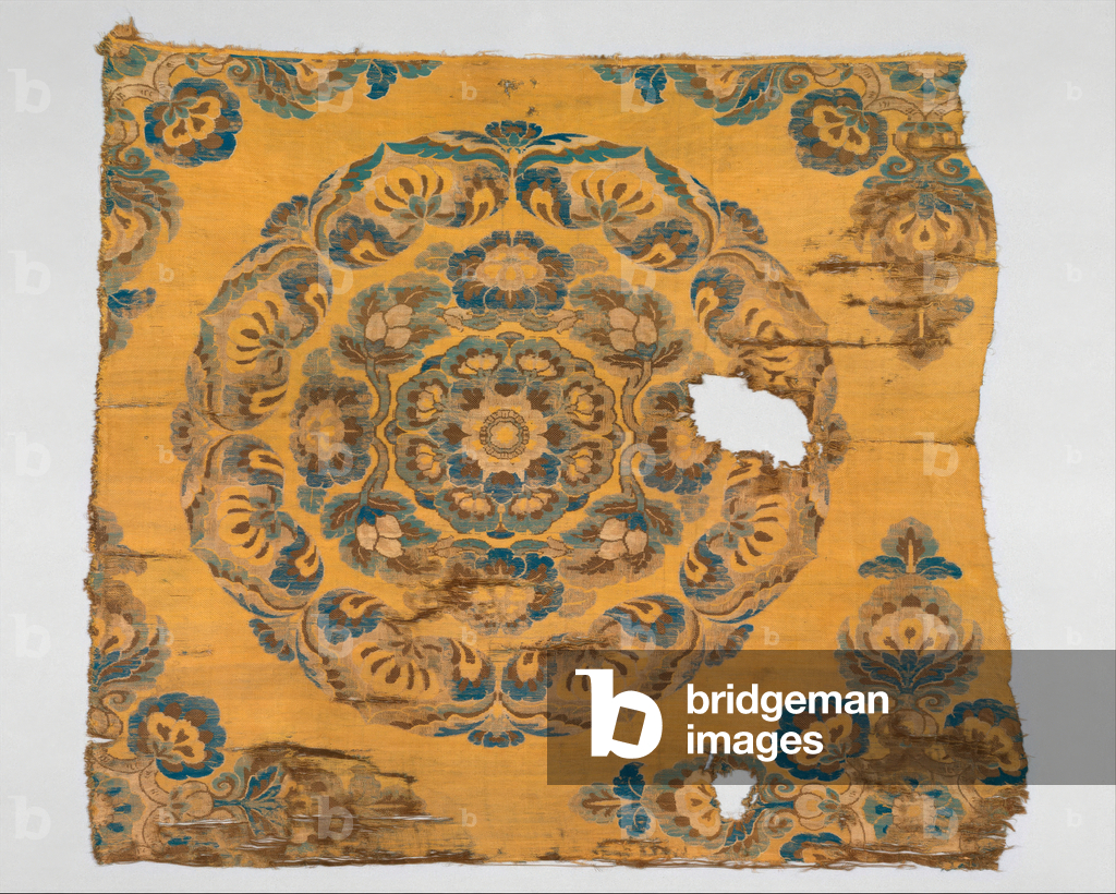 Textile with Floral Medallion, c.800 (weft-faced compound twill)