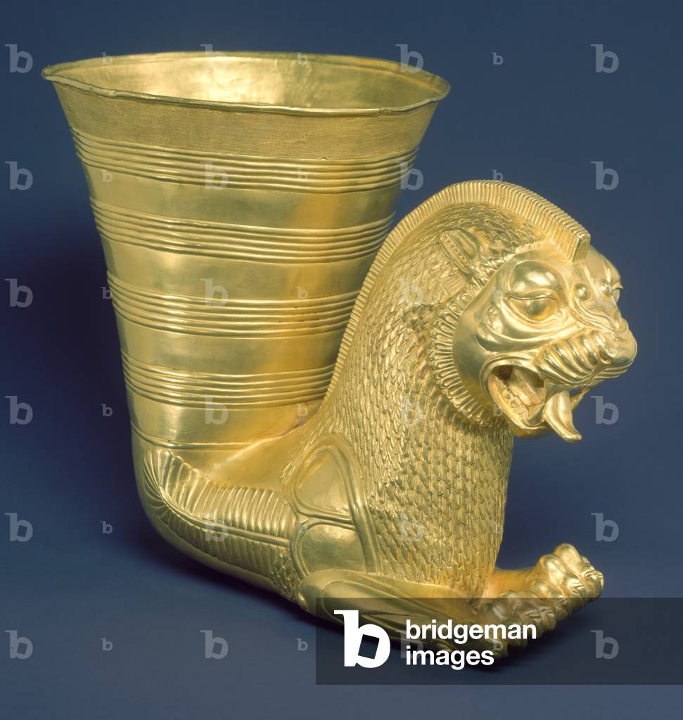 Vessel terminating in the forepart of a fantastic leonine creature, c.5th century BC (gold)