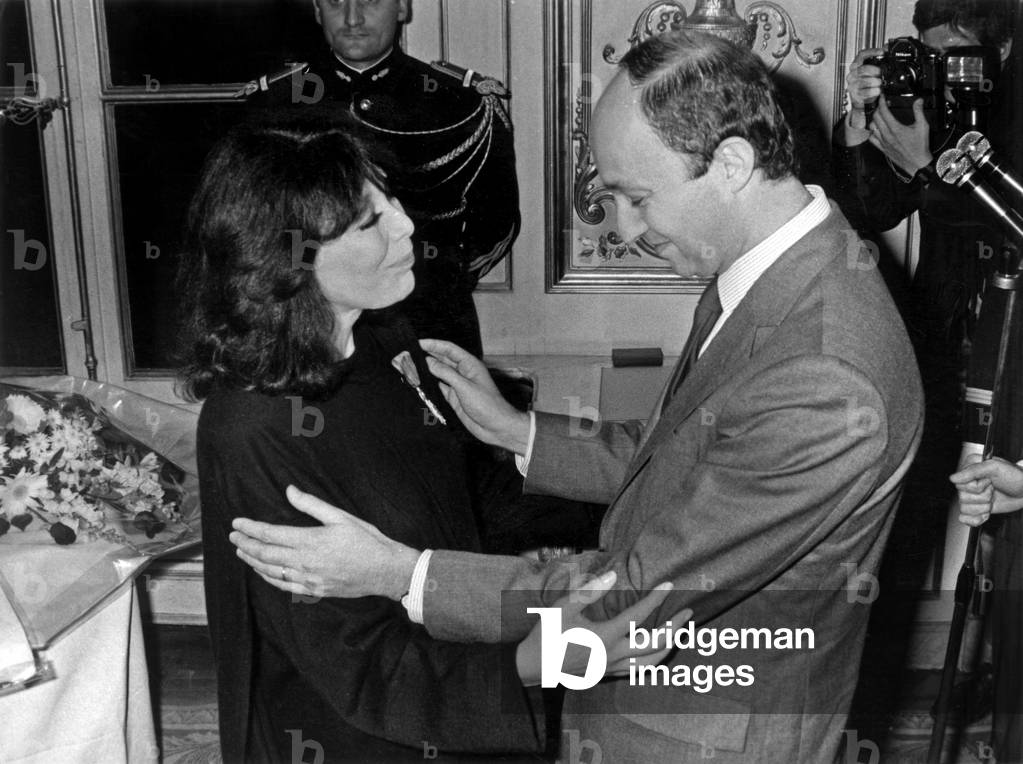 Juliette Greco Receiving Legion of Honour From Laurent Fabius, in Matignon, Paris, October 24, 1984 (b/w photo)